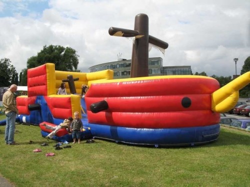 Springkussen Piratenschip 10m